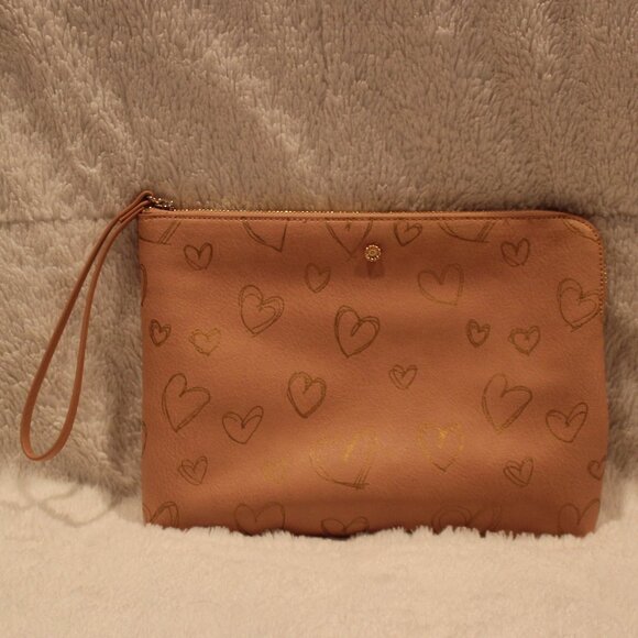 LC Lauren Conrad Handbags - LC Lauren Conrad Pink Heart Clutch
